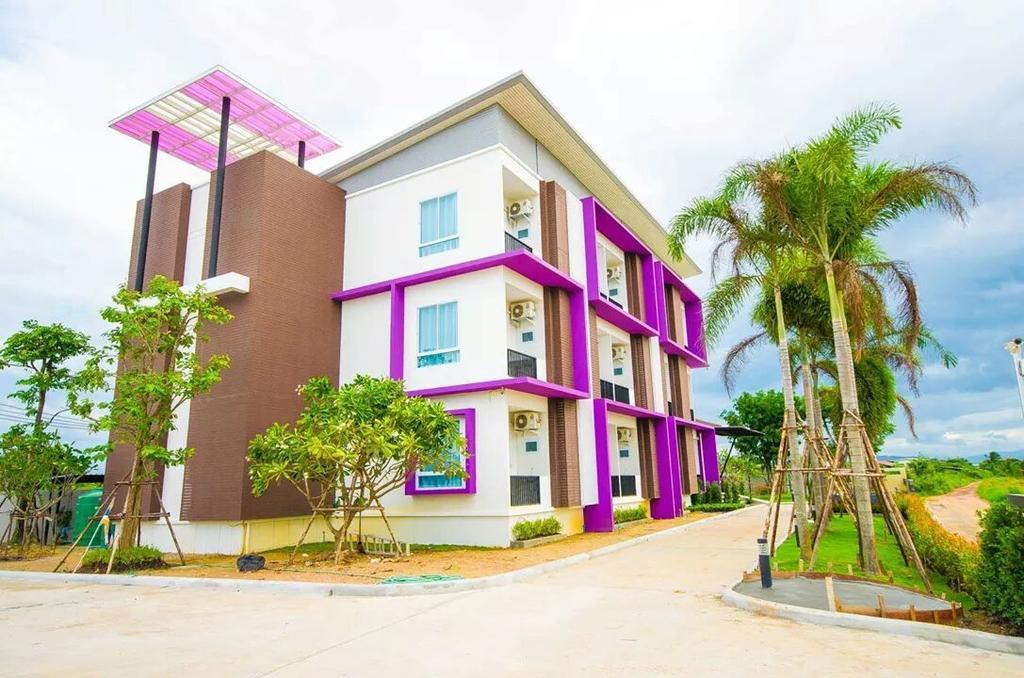 Fig Boutique Hotel Kamphaeng Phet Bagian luar foto